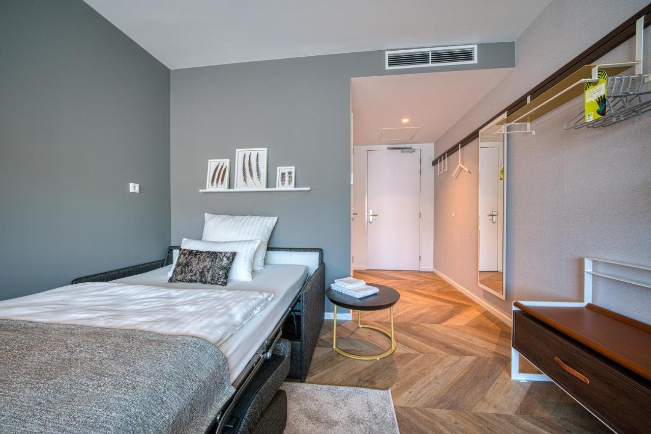 Ninetynine Amsterdam Airport Hotel