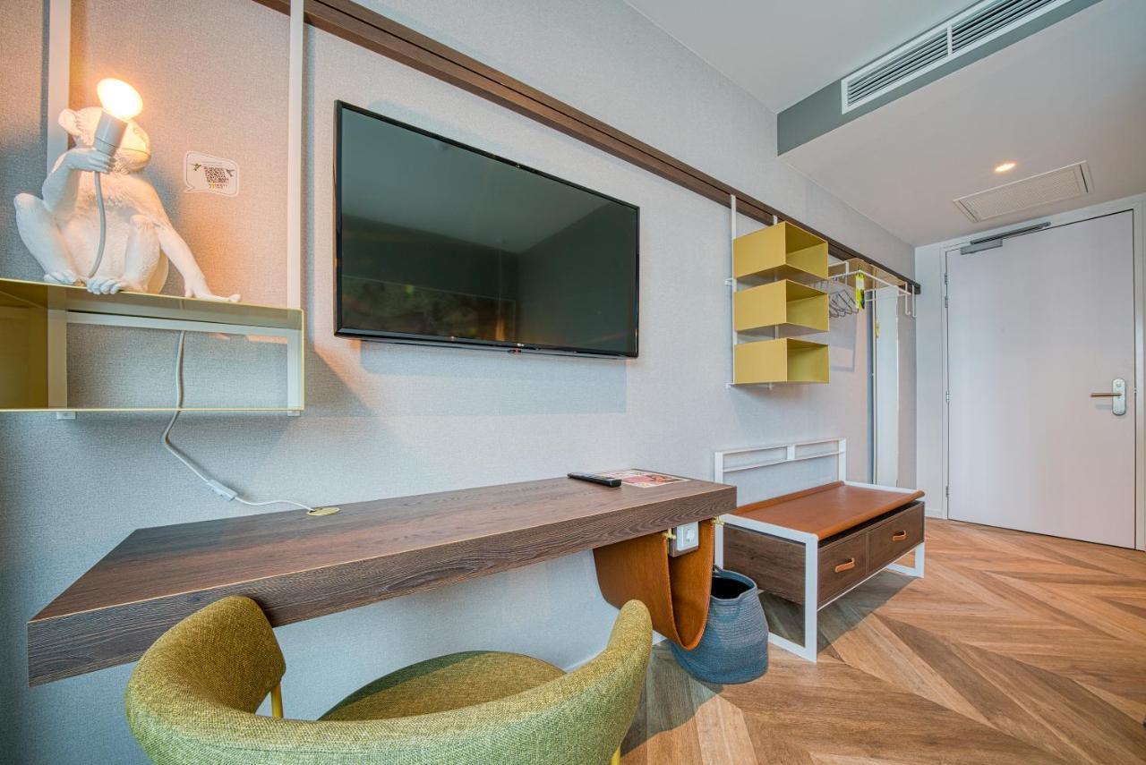 Hotel Ninetynine Amsterdam Airport 4*