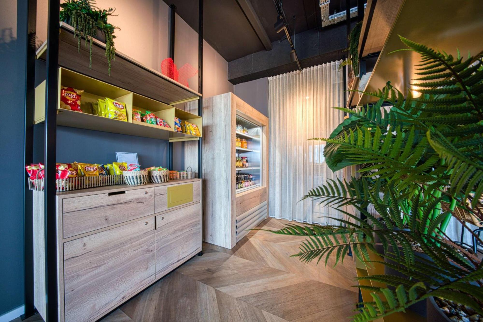 Ninetynine Amsterdam Airport 4*
